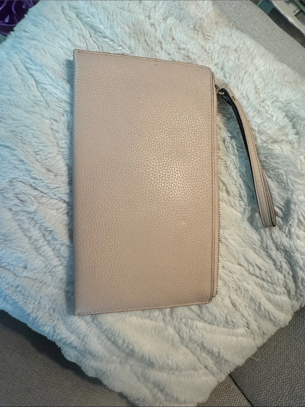 Michael Kors Pebbled Leather Wristlet in Dusty Pink